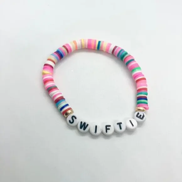 Taylor Swift Love Story Friendship Bracelets - Picture 5 of 8